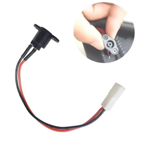 Гнездо зарядки M365/M365PRO/M365 PRO2/1S/lite код 0591 LYXM011